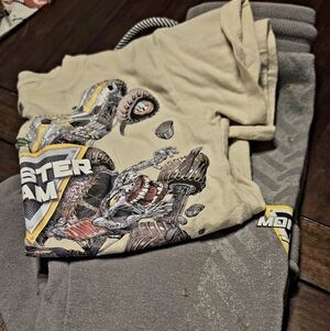 Graphic Monster Truck Tee in Beige and Gray With Sweat Pants. 4T